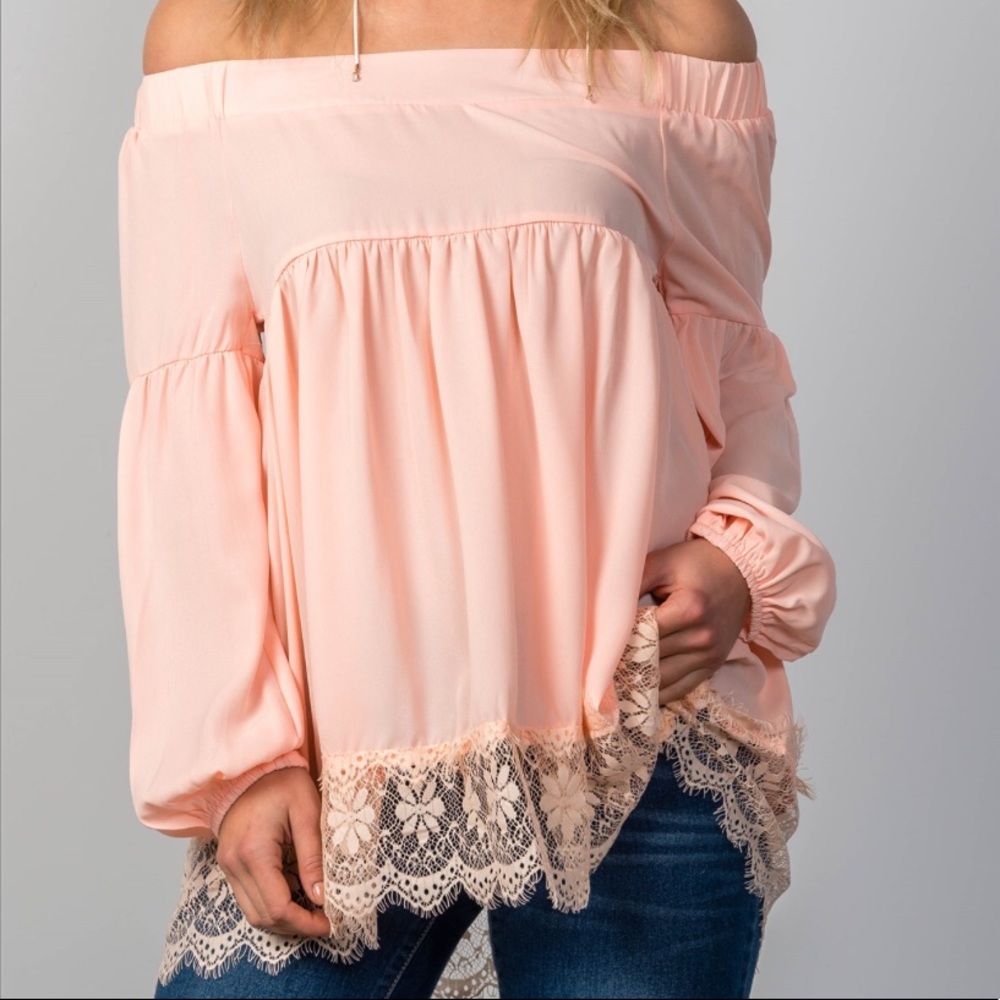 PEACH OFF THE SHOULDER LACE TOP